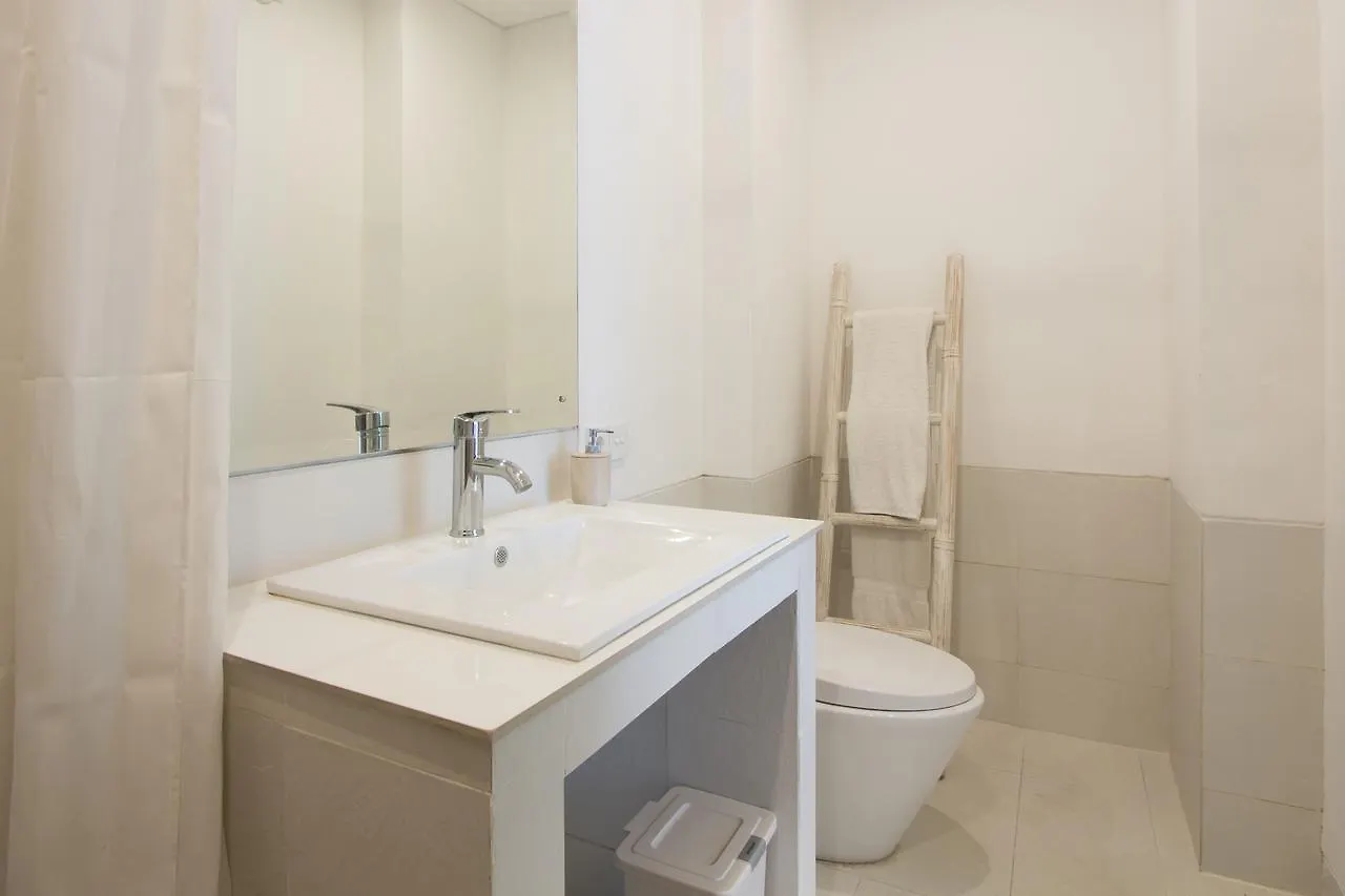 Soraya Apartment Seminyak 2*, Seminyak (Bali)