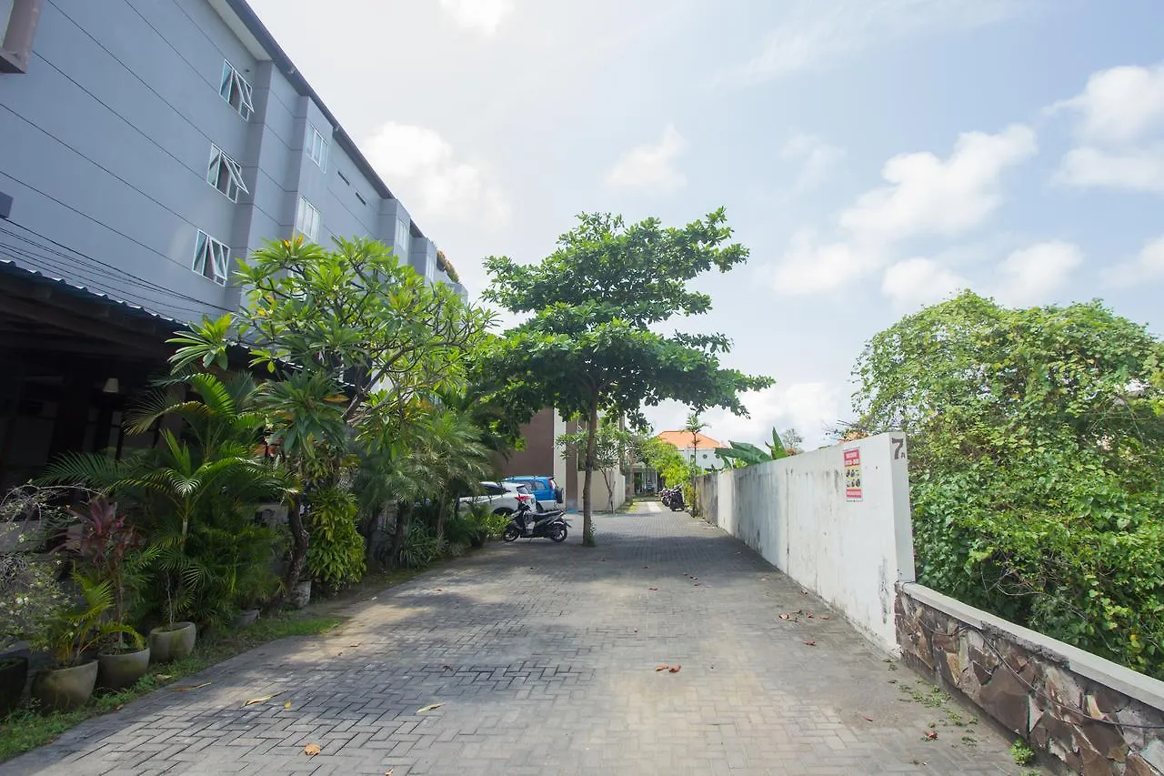 Soraya Apartment Seminyak 2*, Seminyak (Bali)
